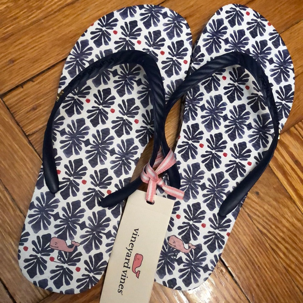 Vineyard Vines flip flop